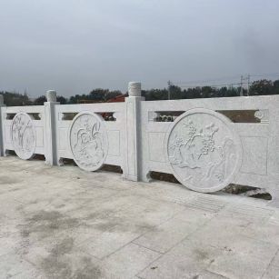 海东芝麻白河道栏杆 石材栏杆