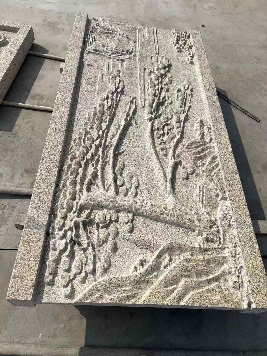 海东黄金麻别墅雕刻版 别墅私人定制