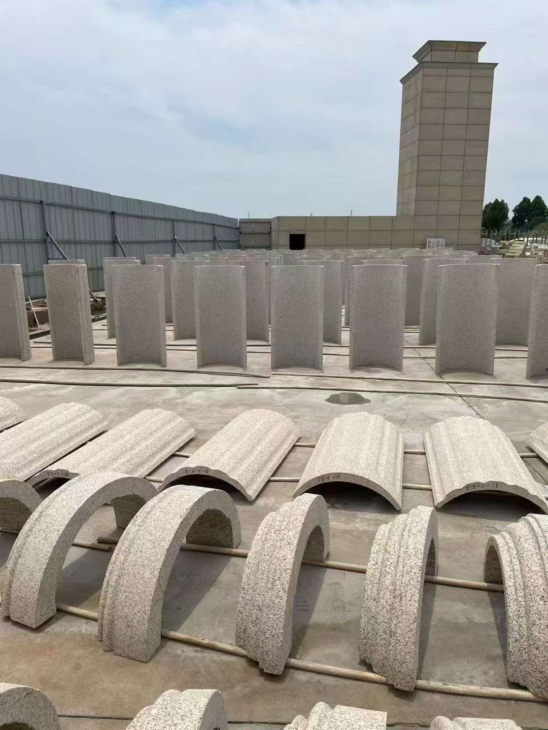 海东黄金麻别墅柱皮 异形 线条定制